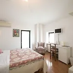 A Casa Di Tom Bed & Breakfast 4*