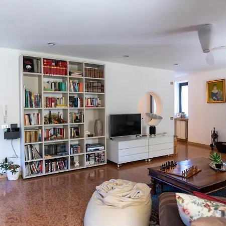 A Casa Di Tom Bed & Breakfast