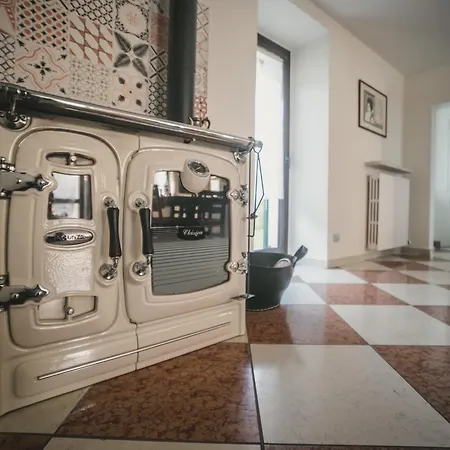 A Casa Di Tom Bed & Breakfast