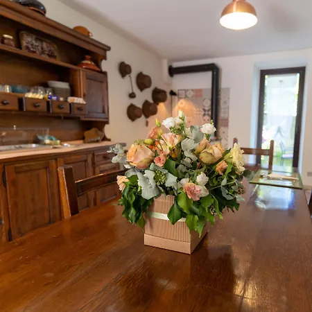 A Casa Di Tom Bed & Breakfast 4*