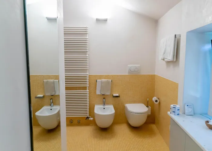 A Casa Di Tom לינה וארוחת בוקר 4*