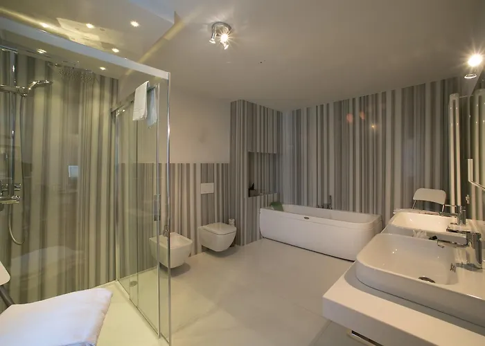 A Casa Di Tom לינה וארוחת בוקר 4*